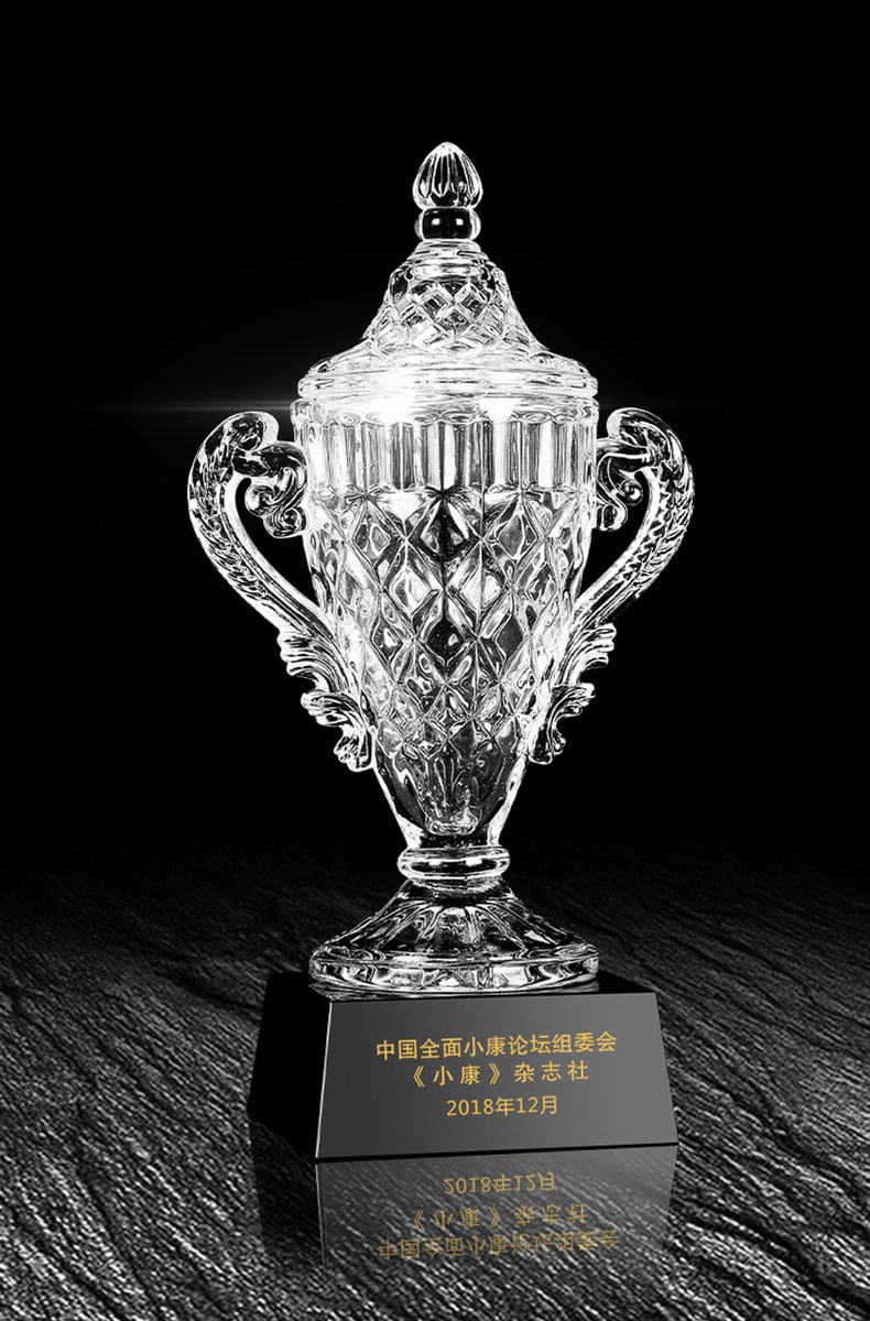 诺格精艺LGA122冠军雕花水晶奖杯实物参考3-成都体育赛事奖杯定制