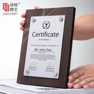 仿胡桃木铝塑板奖牌5