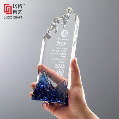 勇攀高峰定制水晶奖杯22