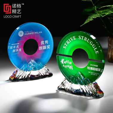 新款日出山峰定制水晶奖杯3