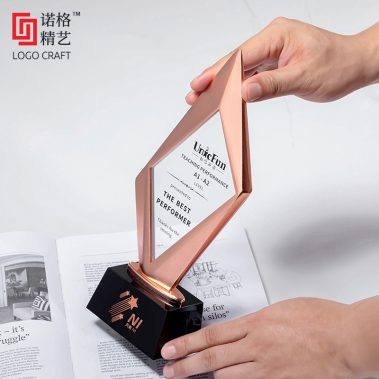 独树一帜金属水晶奖杯8