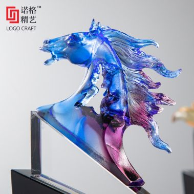 2026展翅奔腾定制琉璃奖杯-11