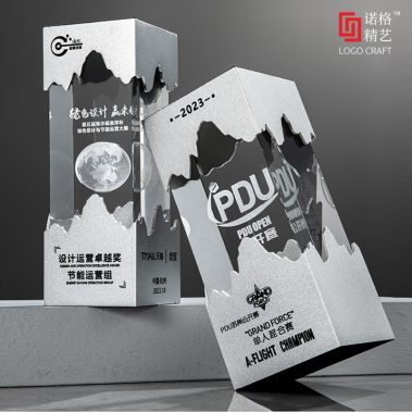 新款创意山峰水晶定制奖杯-9